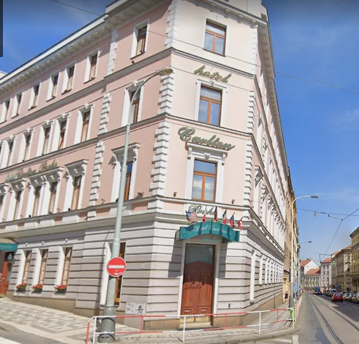Carlton Hotel 4*